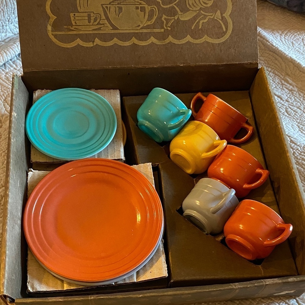 Little Hostess lParty Set by like Mother’s Depression Glass circa 1940’s